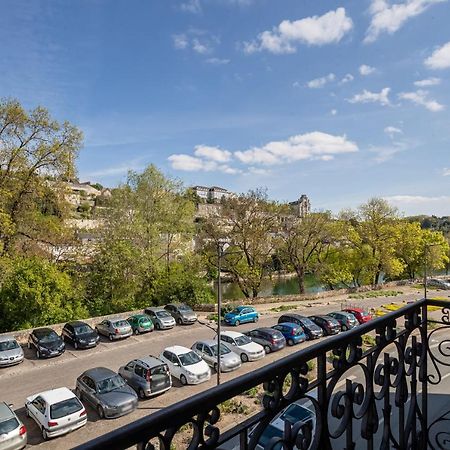 Superbe Appartement Dans Le Centre Historique Poitiers Luaran gambar