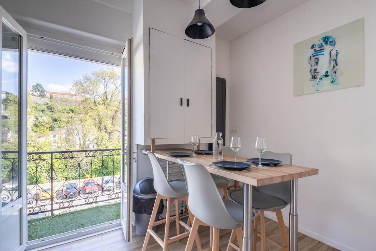 Superbe Appartement Dans Le Centre Historique Poitiers Luaran gambar